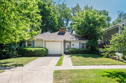 125 N Hager Ave, Barrington, IL, 60010-3002 | Card Image