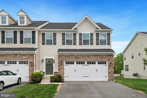 349 Piper Ln, Exton, PA, 19341-2391 | Card Image
