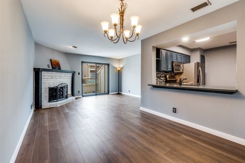 3n-5200 Martel Ave, Dallas, TX, 75206-5693 | Card Image