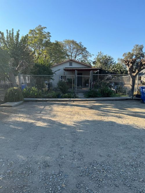 10691 Jones St, Riverdale, CA, 93656-9778 | Card Image