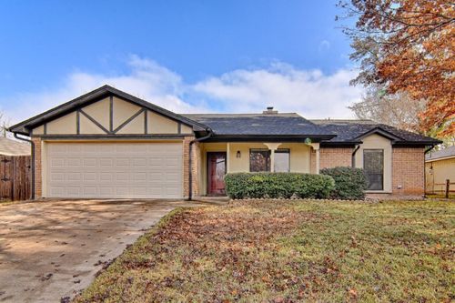 3401 Steeplechase Trl, Arlington, TX, 76016-2326 | Card Image