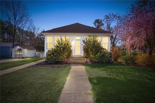 230 School St, Lincoln, RI, 02865-3723 | Card Image