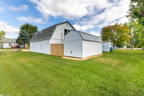 807 W Washington St, WARREN, IL, 61087-9449 | Card Image