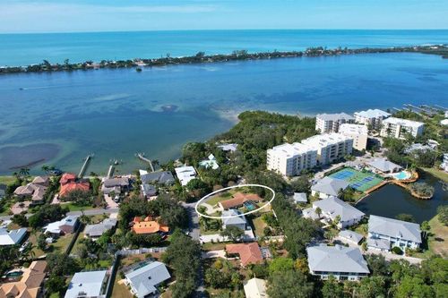 315 Bayshore Dr, Osprey, FL, 34229-9577 | Card Image