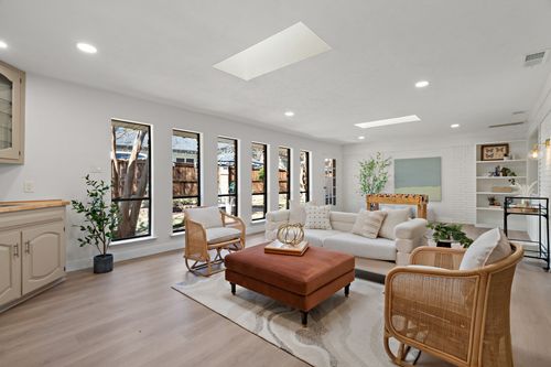 1306 Driftwood Dr, Euless, TX, 76040-6451 | Card Image