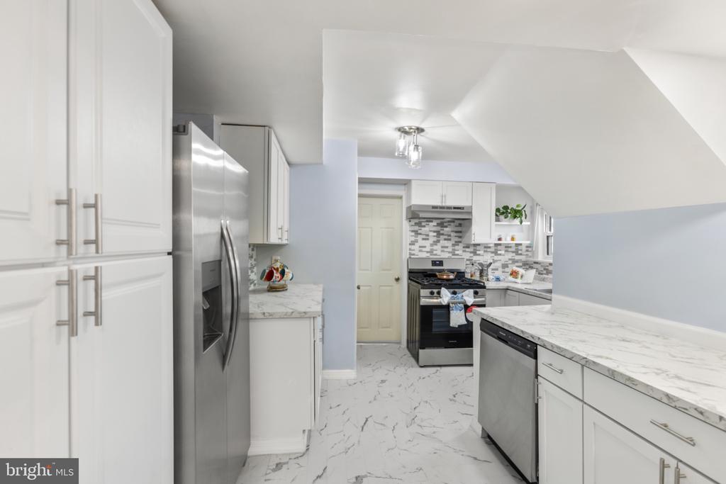 Residential Lease in GLASSBORO 4