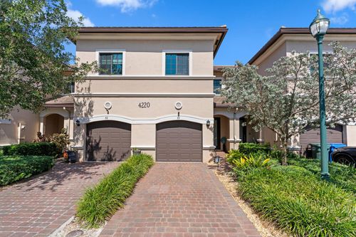 unit-73-4220 N Dixie Hwy, Oakland Park, FL, 33334-3863 | Card Image