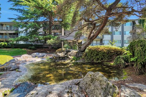 329-2500 81st Ave Se, Mercer Island, WA, 98040-2242 | Card Image