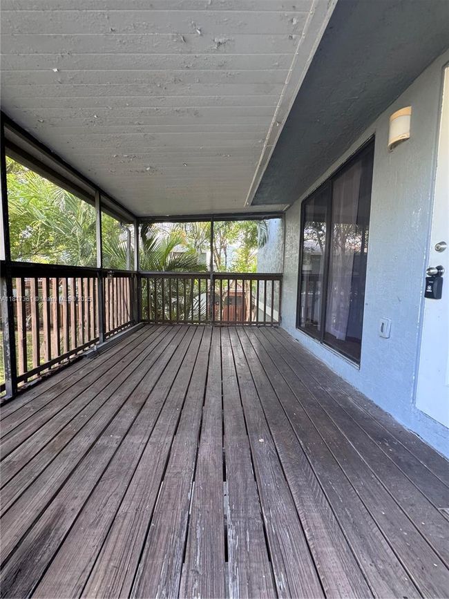 E - 28 Crossings Cir, Condo with 2 bedrooms, 2 bathrooms and null parking in Boynton Beach FL | Image 17
