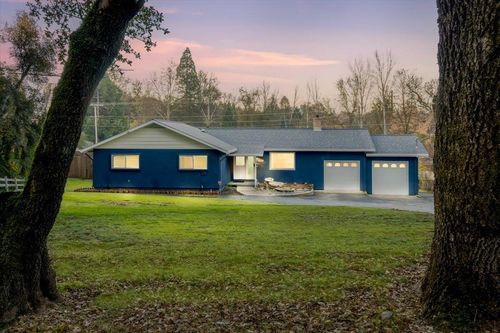 18001 Penn Valley Dr, Penn Valley, CA, 95946-9341 | Card Image