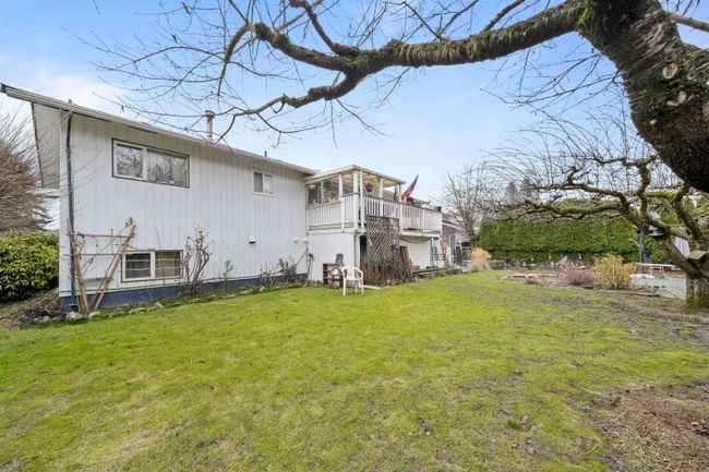 8530 Howard Crescent, House other with 3 bedrooms, 2 bathrooms and 7 parking in Chilliwack BC | Image 17