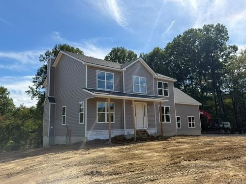 76 Winters Ln, Middletown, NY, 10940-7483 | Card Image