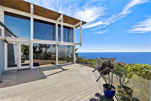 599 Alta Vista Way, Laguna Beach, CA, 92651-3986 | Card Image