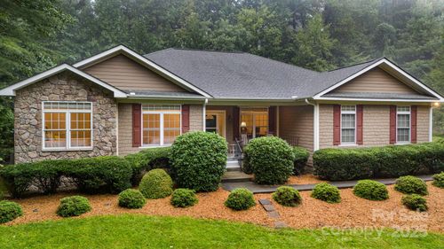133 Timber Creek Rd, Hendersonville, NC, 28739-9335 | Card Image