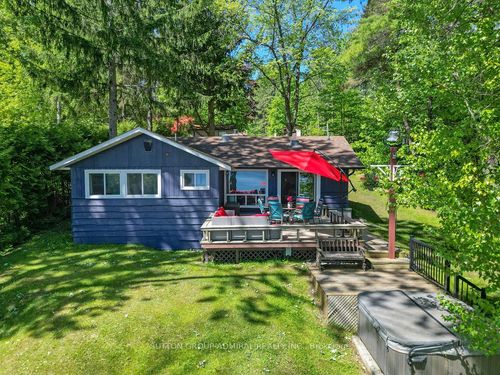 26 Manitou Lane, Bobcaygeon, ON, K0M1A0 | Card Image