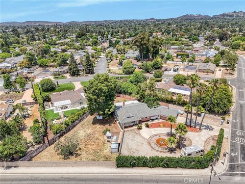 1633 Montgomery Rd, Thousand Oaks, CA, 91360-5125 | Card Image