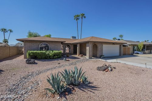 2521 E Malibu Dr, Tempe, AZ, 85282-6061 | Card Image