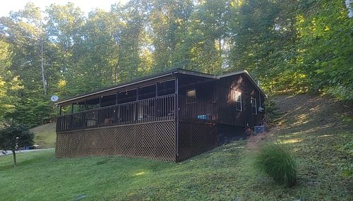 278 John Dr, Burnside, KY, 42519-9253 | Card Image
