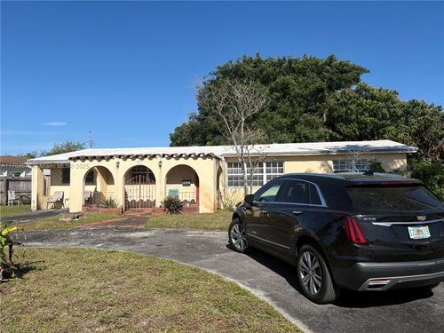 3017 Bahama Dr, Miramar, FL, 33023-4747 | Card Image
