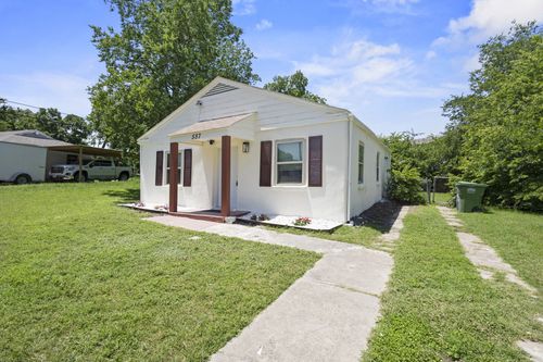 587 Joy Dr, White Settlement, TX, 76108-2615 | Card Image