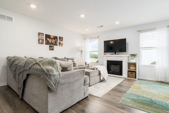 598 Faulkner Dr, House other with 3 bedrooms, 2 bathrooms and null parking in Lithopolis OH | Image 10