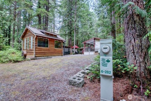 282 Schinn Canyon Cir, Deming, WA, 98244 | Card Image