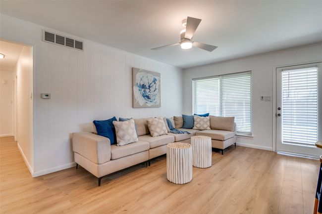 13660 Purple Sage Rd, House other with 3 bedrooms, 2 bathrooms and null parking in Dallas TX | Image 18
