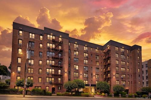 1e-77 Bronx River Rd, Yonkers, NY, 10704-4409 | Card Image