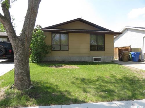 90 Turner Cres, Regina, SK, S4N4P6 | Card Image