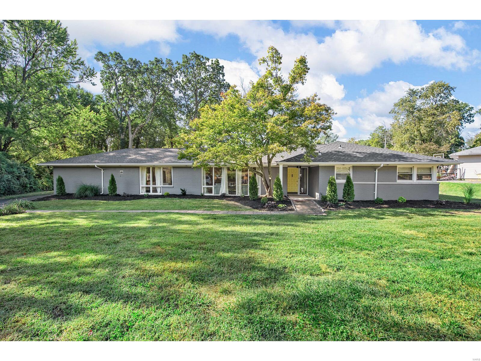 Stoneyside Ln, Saint Louis, MO 63132