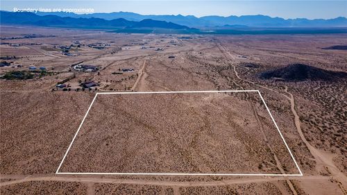 17 N Garrett Dr, Kingman, AZ, 86401 | Card Image