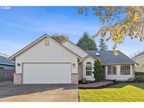 2708 N Main St, Newberg, OR, 97132-6064 | Card Image