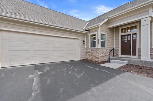 10-17955 Ashlea Drive, Brookfield, WI, 53045 | Card Image