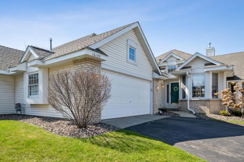 16125 Crystal Hills Drive, Lakeville, MN, 55044 | Card Image