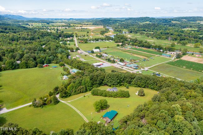 121 Dee Runion Rd, House other with 2 bedrooms, 2 bathrooms and null parking in Jonesborough TN | Image 46