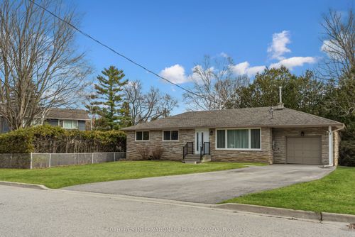43 Northwood Road, Georgina, ON, L0E1R0 | Card Image