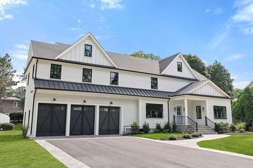 7 Hutchinson Rd, Winchester, MA, 01890-3610 | Card Image