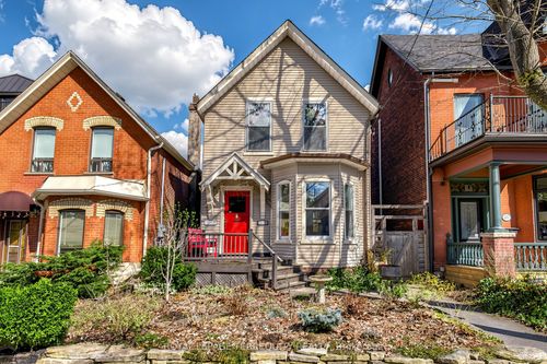 283 Pacific Ave, Toronto, ON, M6P2P8 | Card Image
