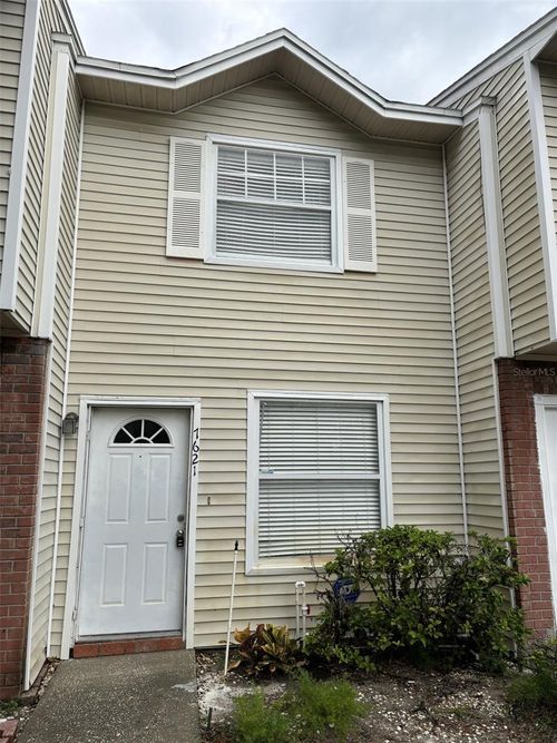 7621 Colonial Ct, TAMPA, FL, 33615-1565 | Card Image