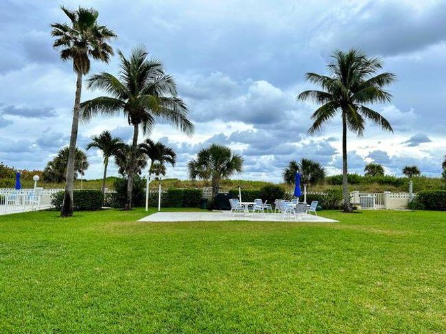 APT-207 - 125 Ocean Ave, Condo with 2 bedrooms, 2 bathrooms and null parking in Palm Beach Shores FL | Image 25