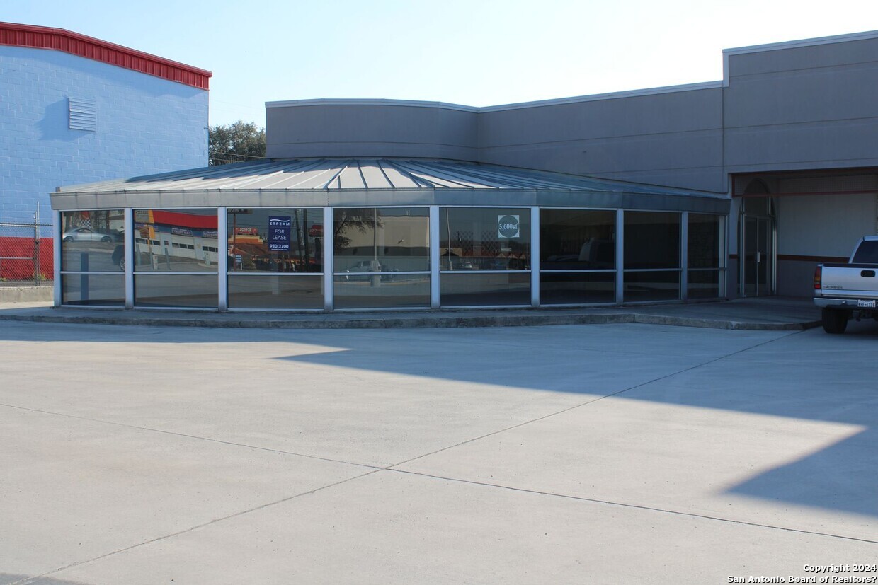 11401 Perrin Beitel Rd, San Antonio, TX 78217