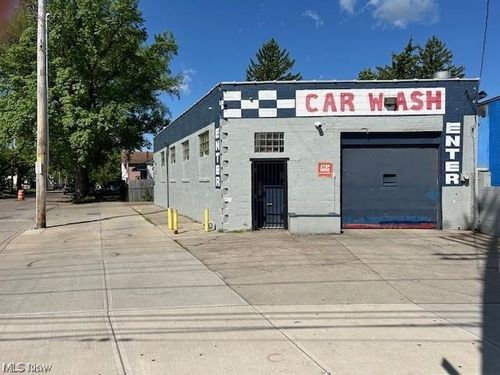 2050 W 65th St, Cleveland, OH, 44102-4366 | Card Image