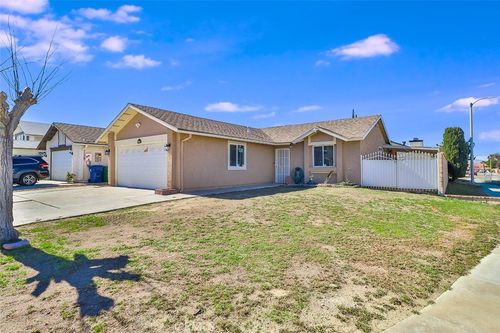 37525 Christina Ct, Palmdale, CA, 93552-4463 | Card Image
