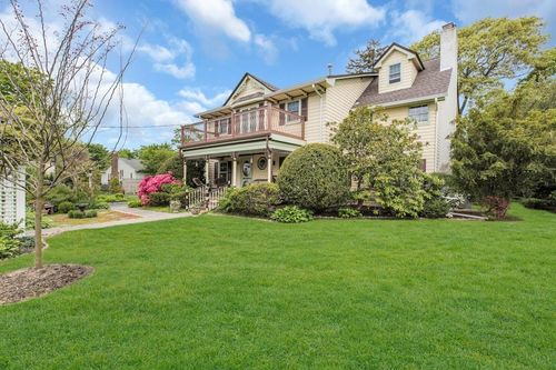 5 Hallett Ct, Blue Point, NY, 11715-1220 | Card Image