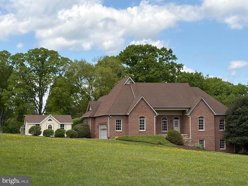 7001 Wayland Dr, Warrenton, VA, 20187-4462 | Card Image