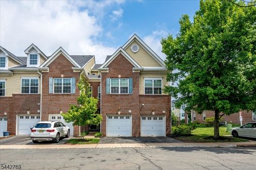 27 Taft Ln, Morristown, NJ, 07960-6160 | Card Image