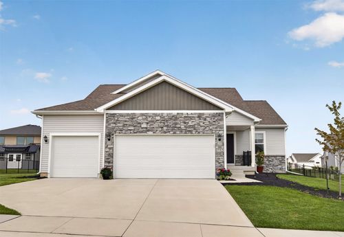 1732 Southbridge Dr, Adel, IA, 50003-2527 | Card Image