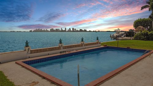 1680 S Treasure Dr, North Bay Village, FL, 33141-4129 | Card Image