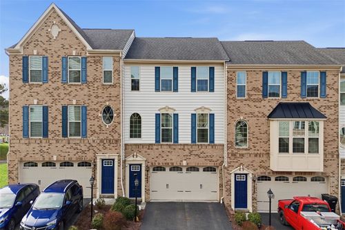 404 Aprilmae Way, Pittsburgh, PA, 15237-2750 | Card Image