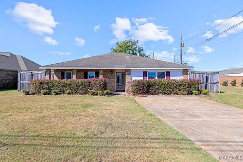 425 Sheila Blvd, Prattville, AL, 36066-6024 | Card Image